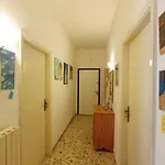 Accasa Accanto Al Mare
